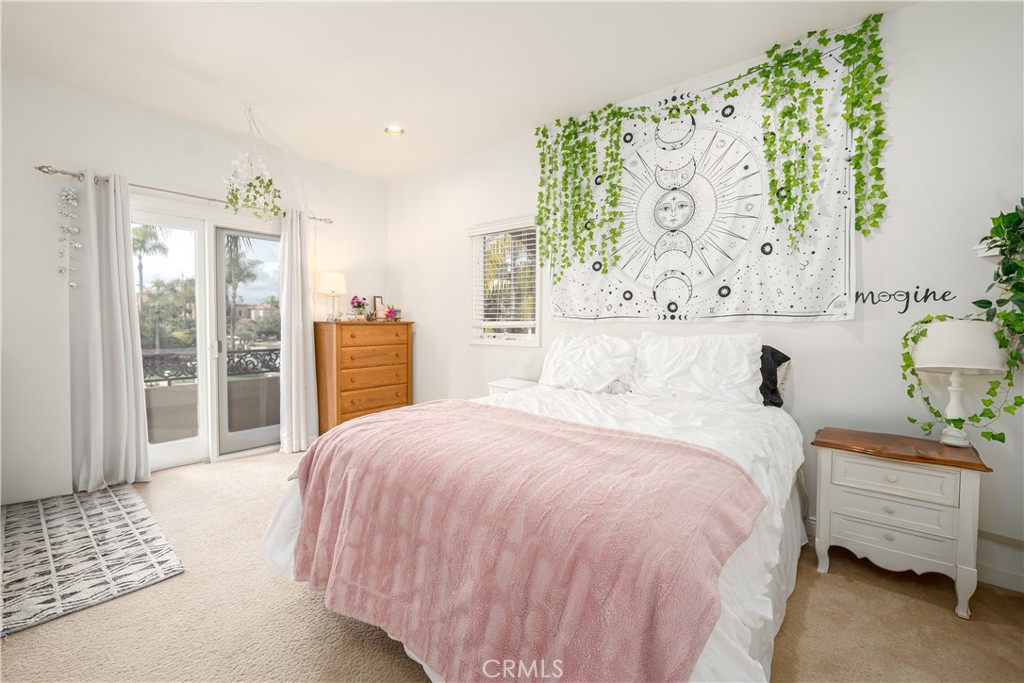 12 Santa Barbara Place