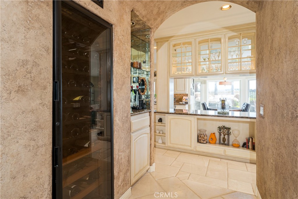 12 Santa Barbara Place