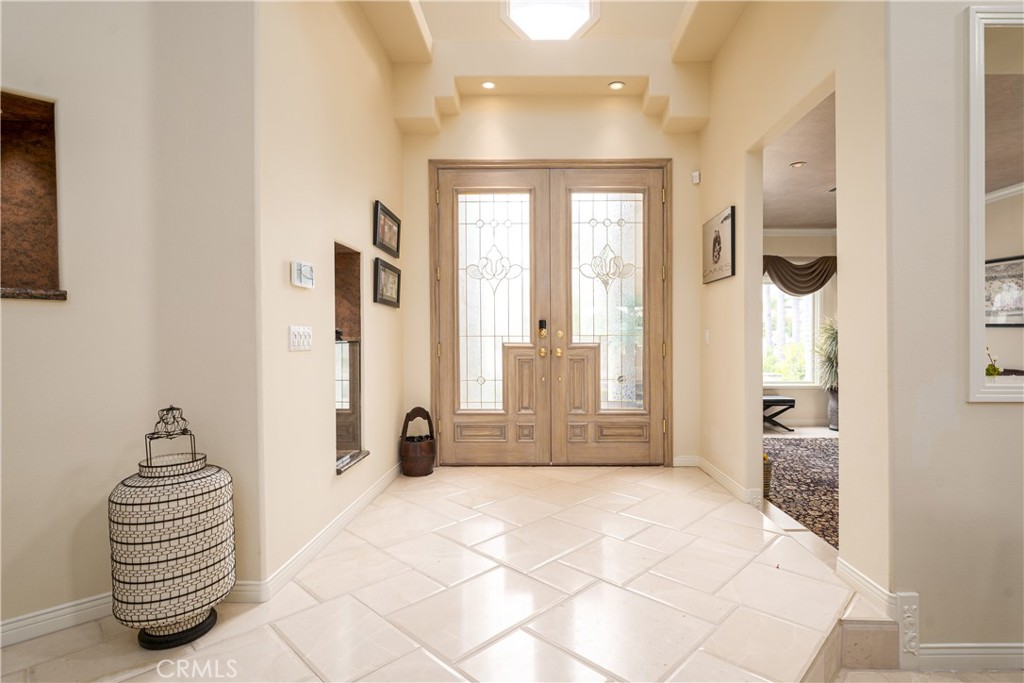 12 Santa Barbara Place