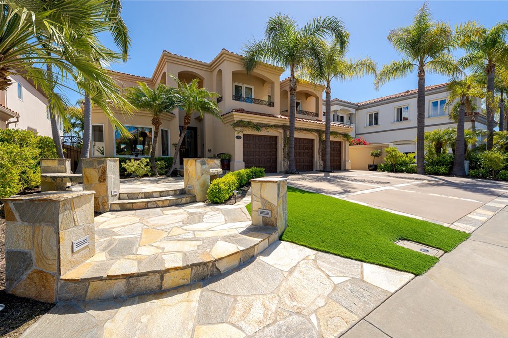 12 Santa Barbara Place