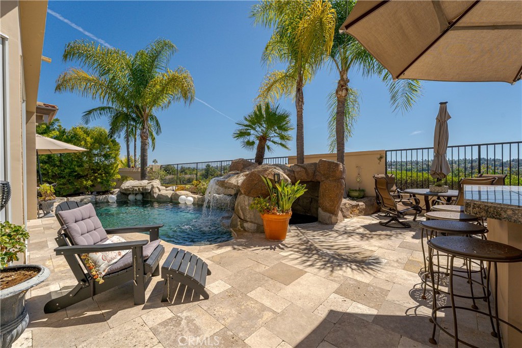 12 Santa Barbara Place