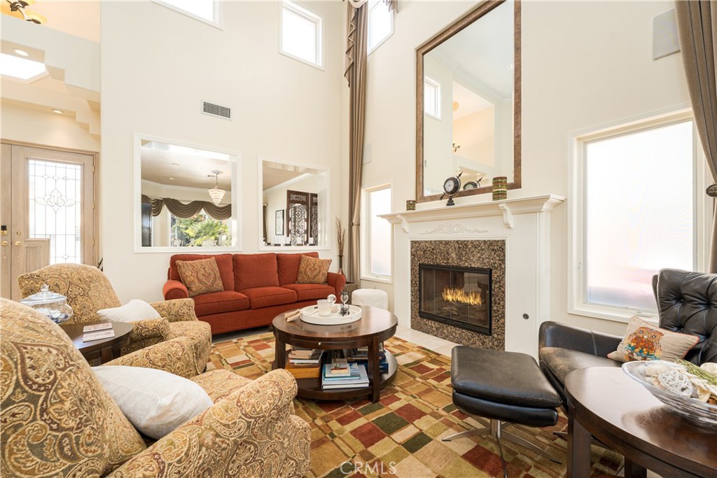 12 Santa Barbara Place