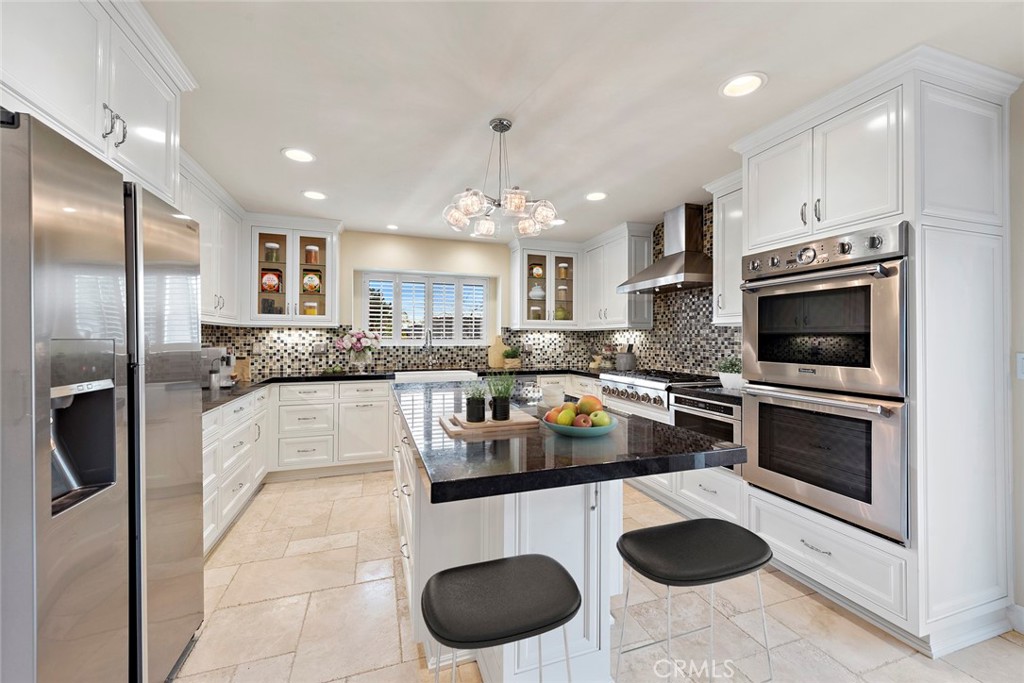 25012 De Salle Street