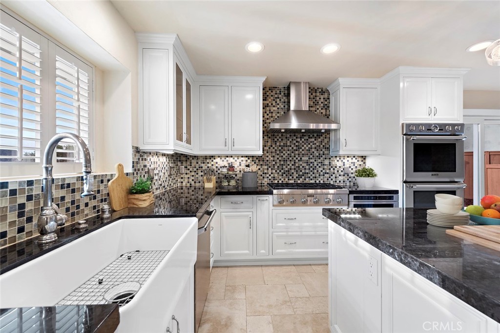 25012 De Salle Street