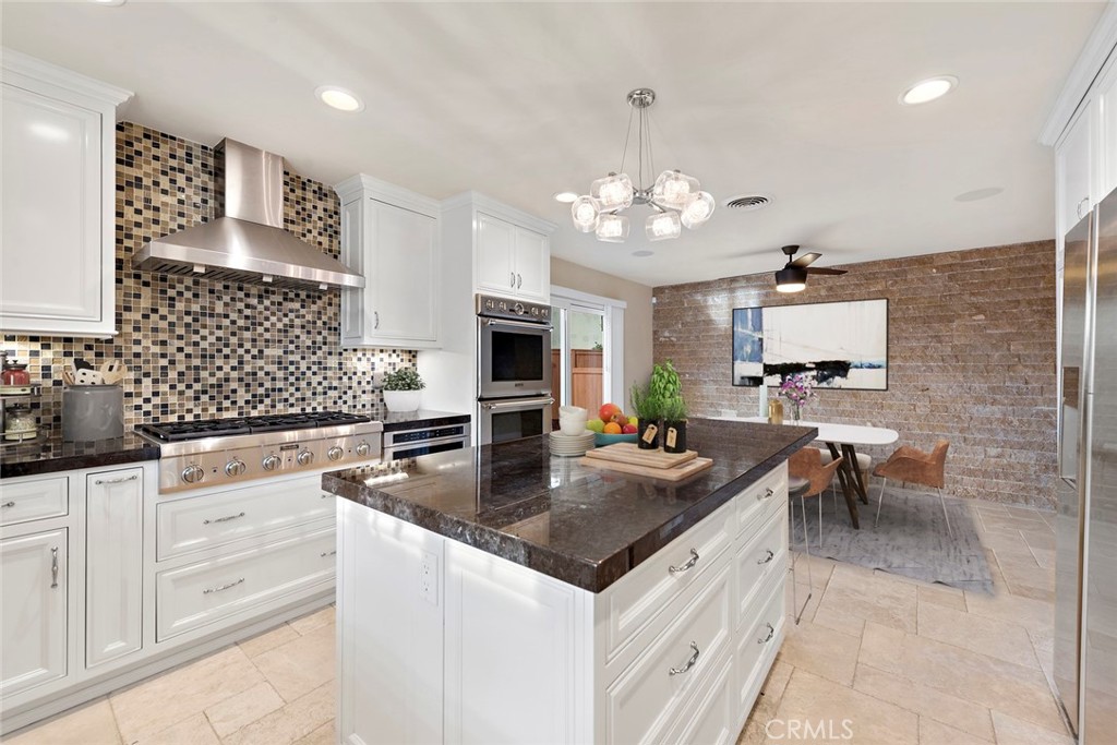 25012 De Salle Street