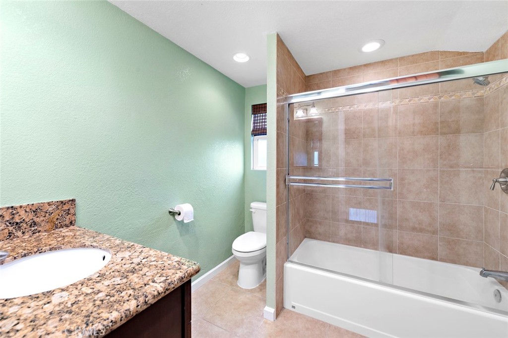 25012 De Salle Street