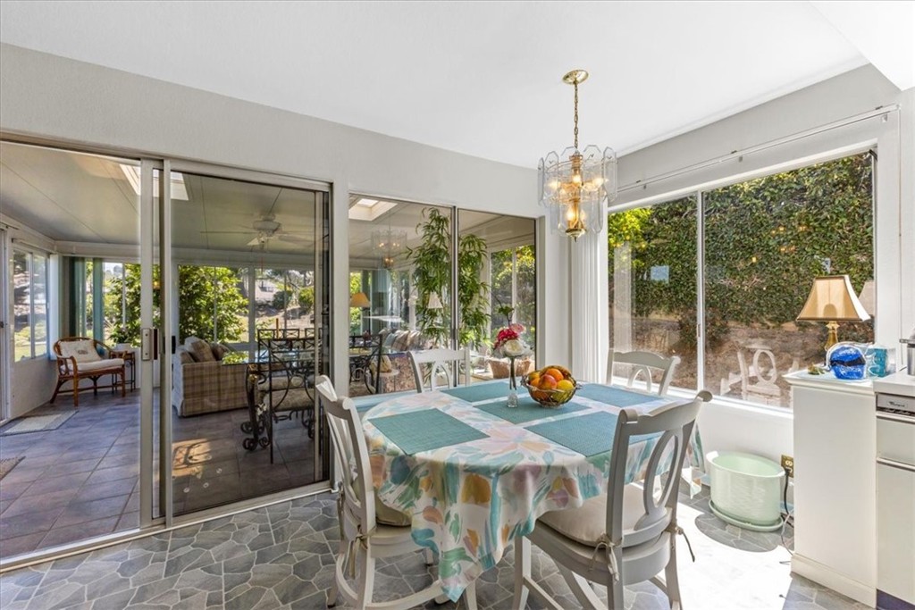 2015 E Hillman Circle