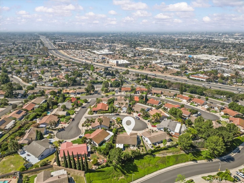 2015 E Hillman Circle