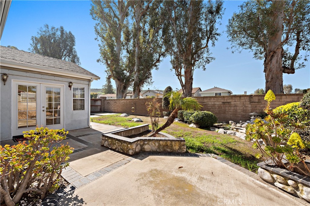 27222 Eastridge Drive