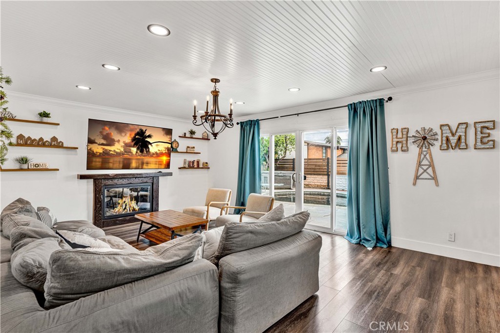 17550 Chestnut Street