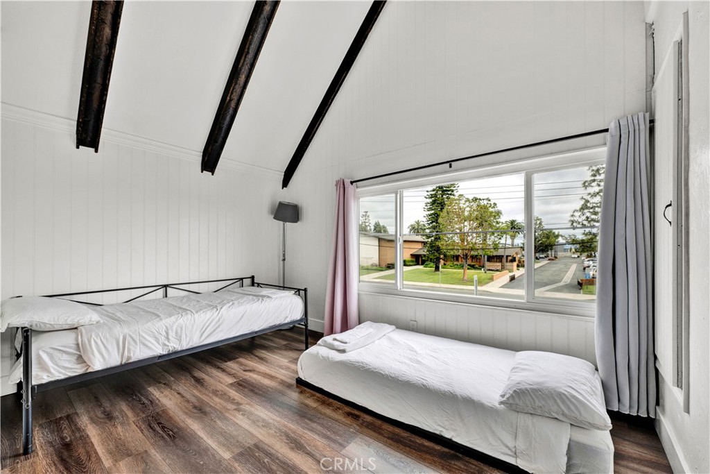 17550 Chestnut Street