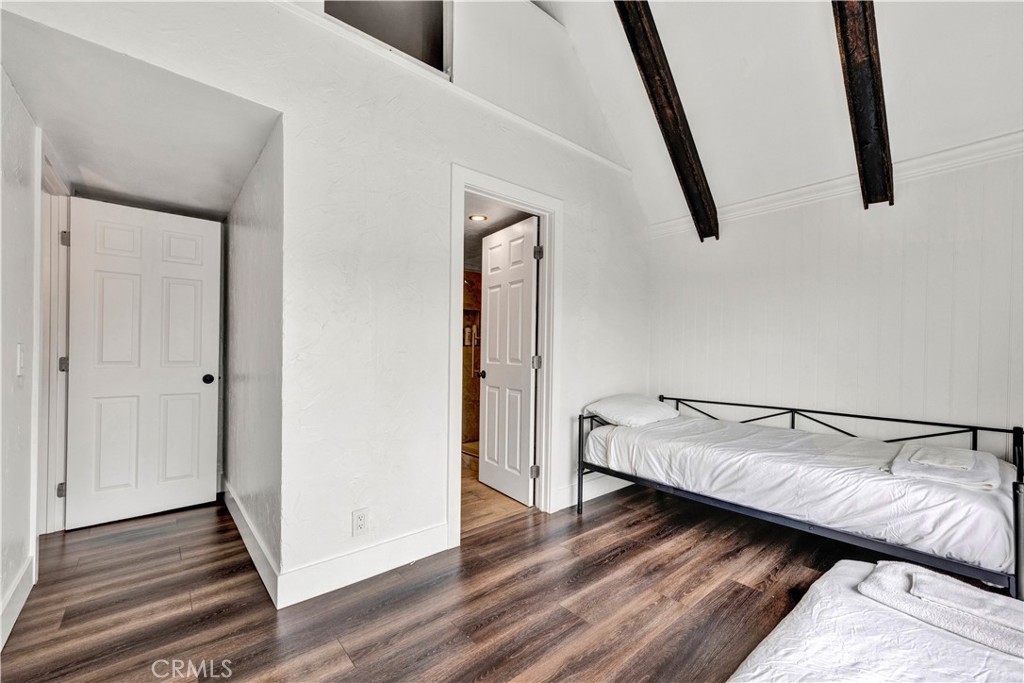 17550 Chestnut Street