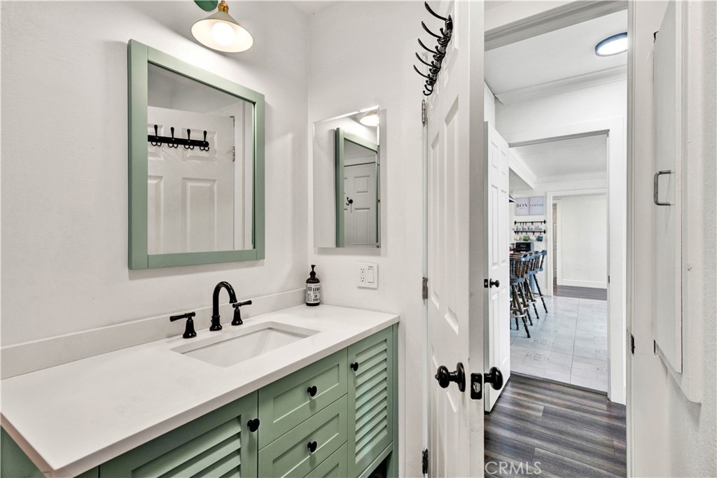 17550 Chestnut Street