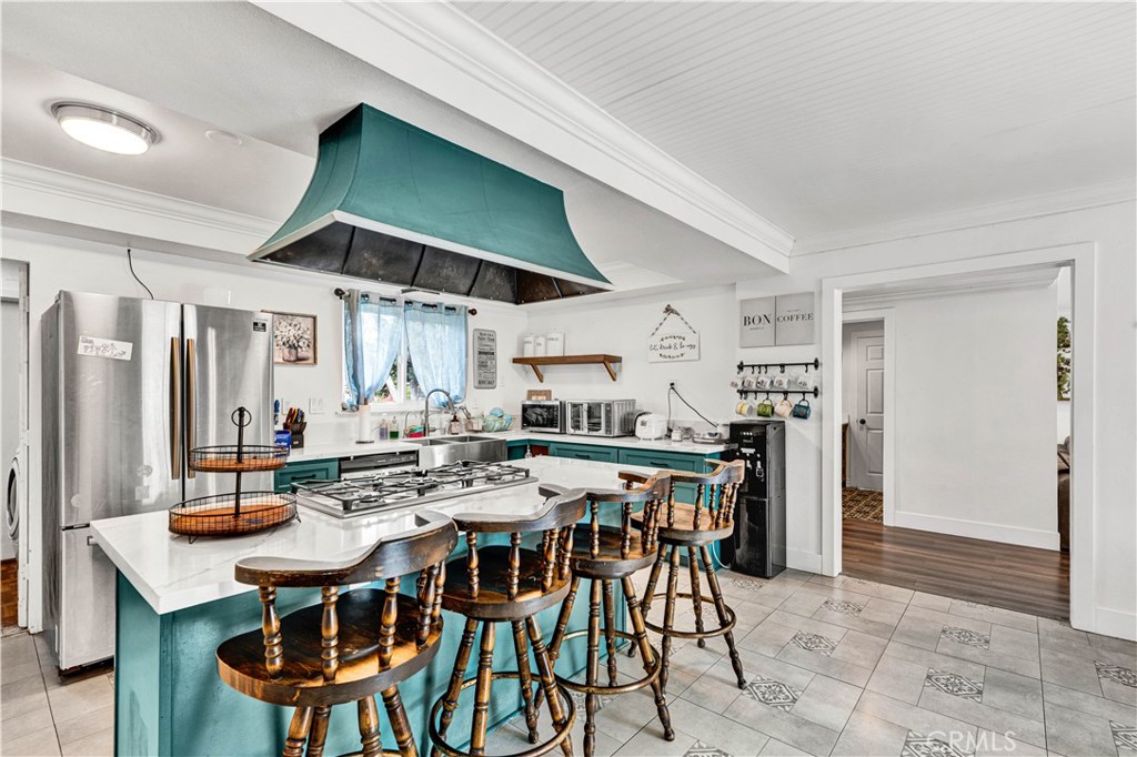 17550 Chestnut Street