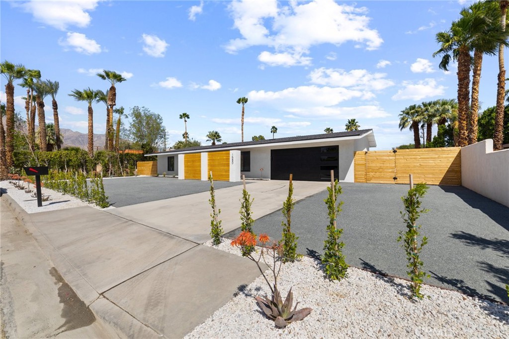1580 E Buena Vista Drive