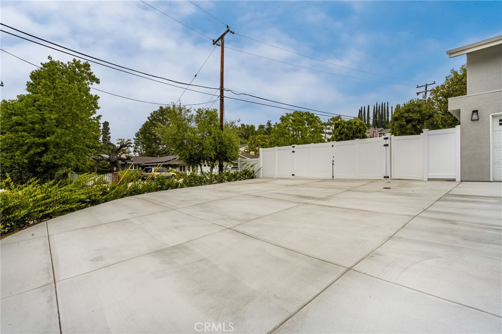 19201 Barrett Lane