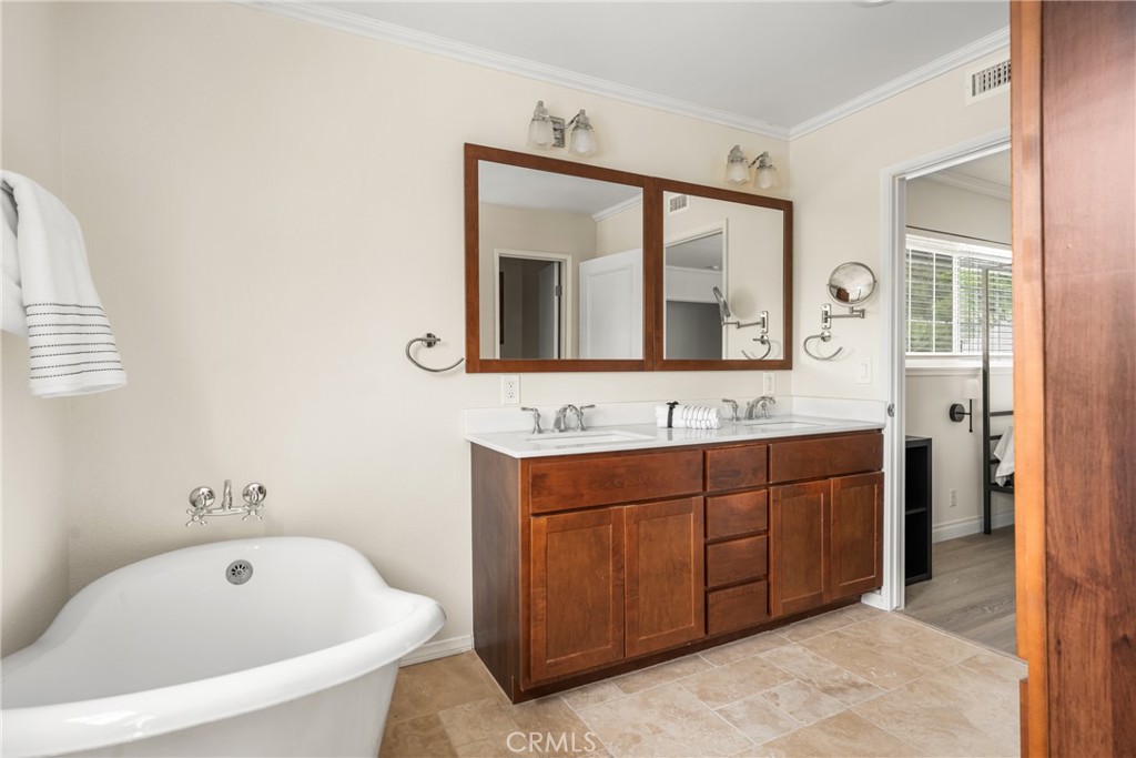 19201 Barrett Lane
