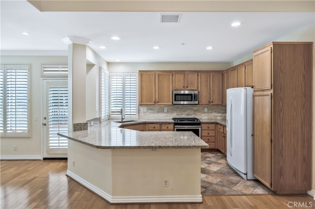 27522 Marriott Court