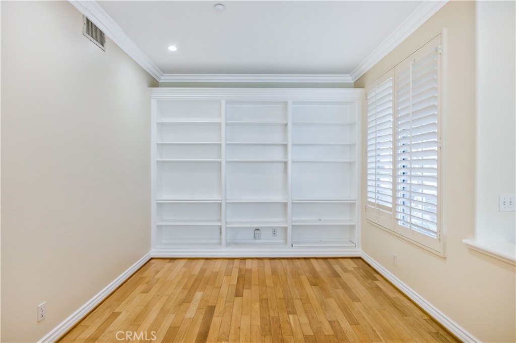 27522 Marriott Court