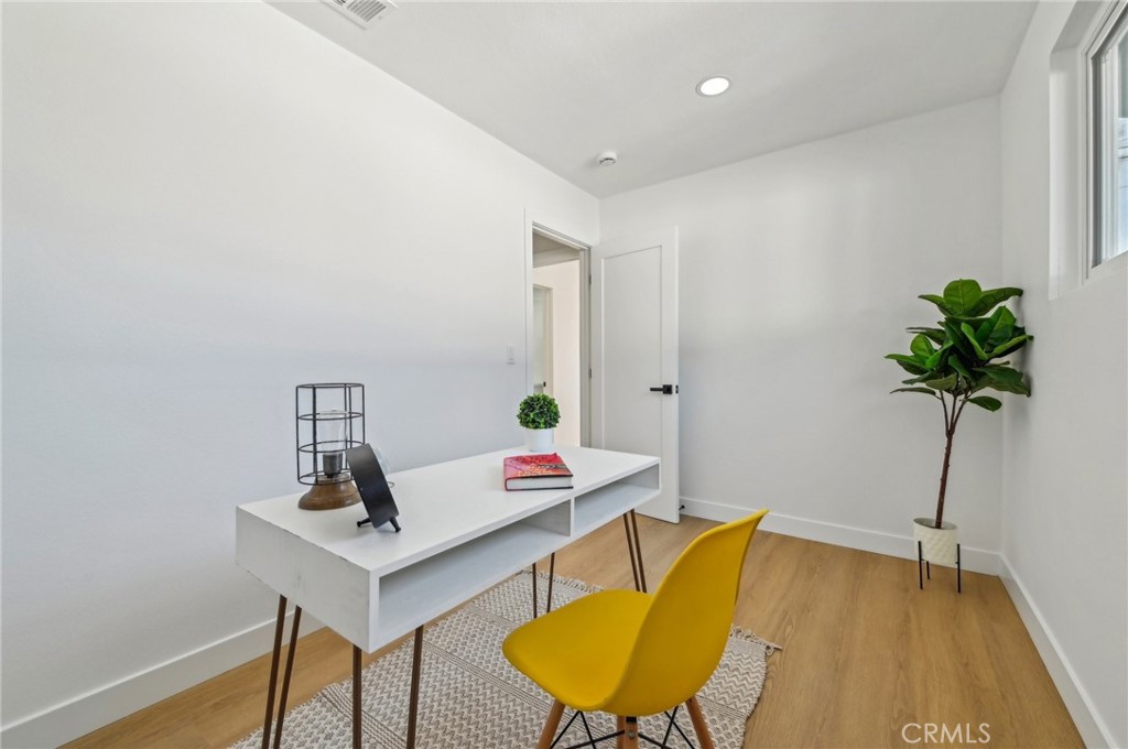 5741 Tanglewood Street