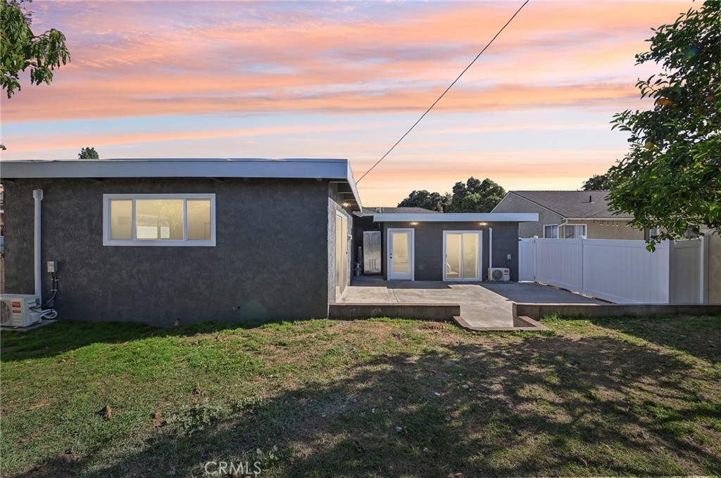 5741 Tanglewood Street