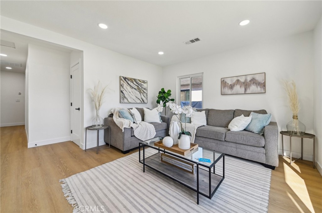 5741 Tanglewood Street