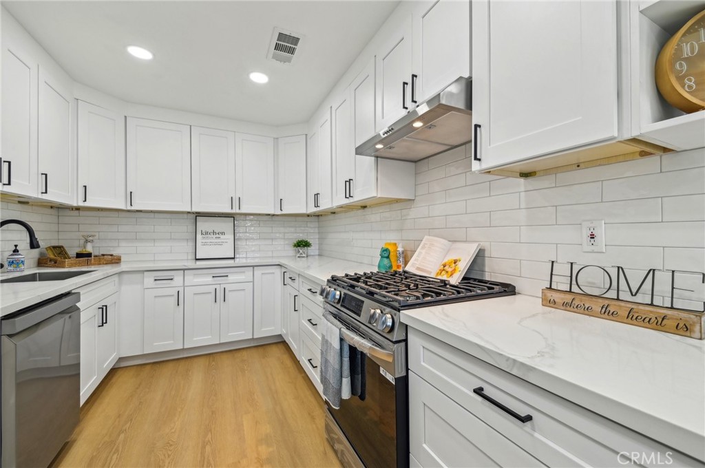 5741 Tanglewood Street