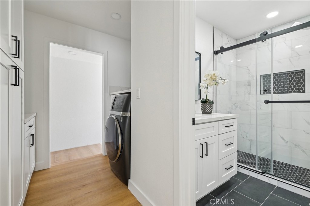 5741 Tanglewood Street