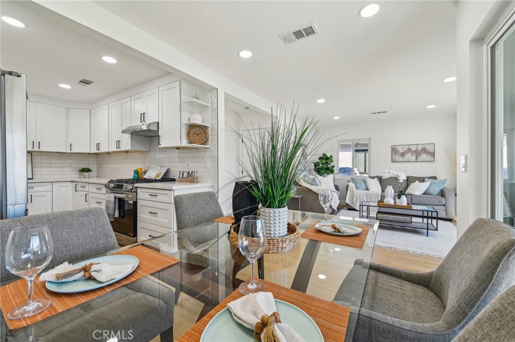 5741 Tanglewood Street