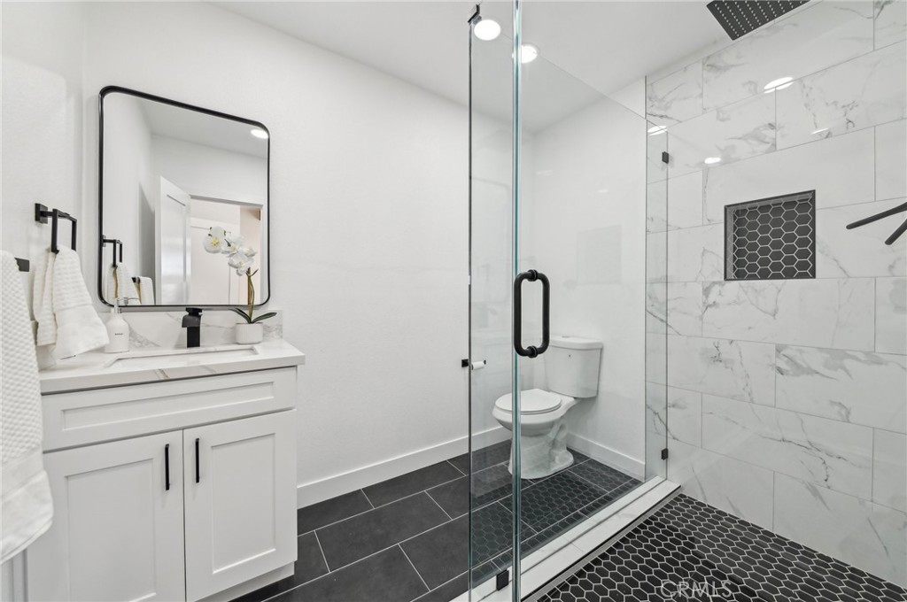 5741 Tanglewood Street