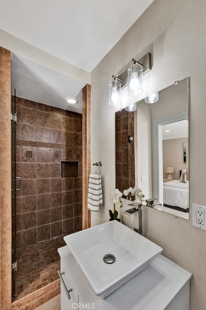 1033 Damascus Circle