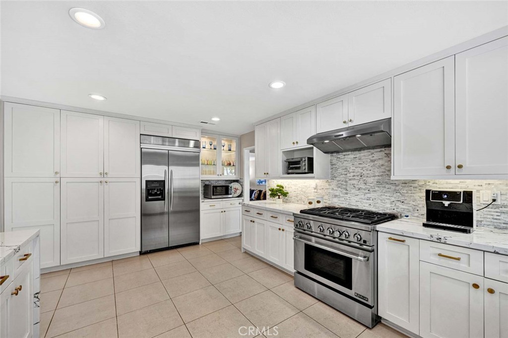 1033 Damascus Circle