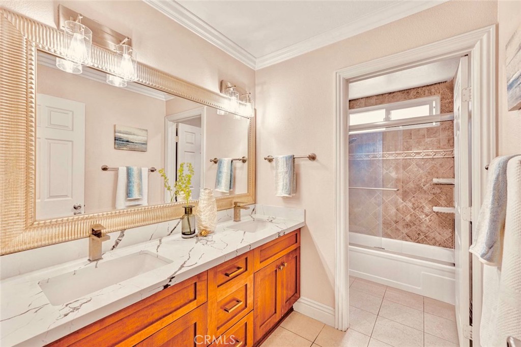 1033 Damascus Circle