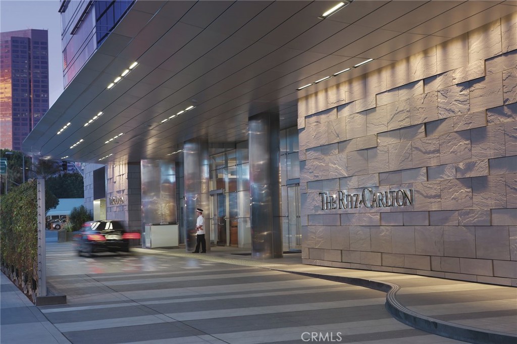 900 W Olympic Boulevard 48C