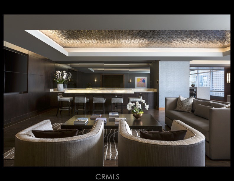 900 W Olympic Boulevard 48C