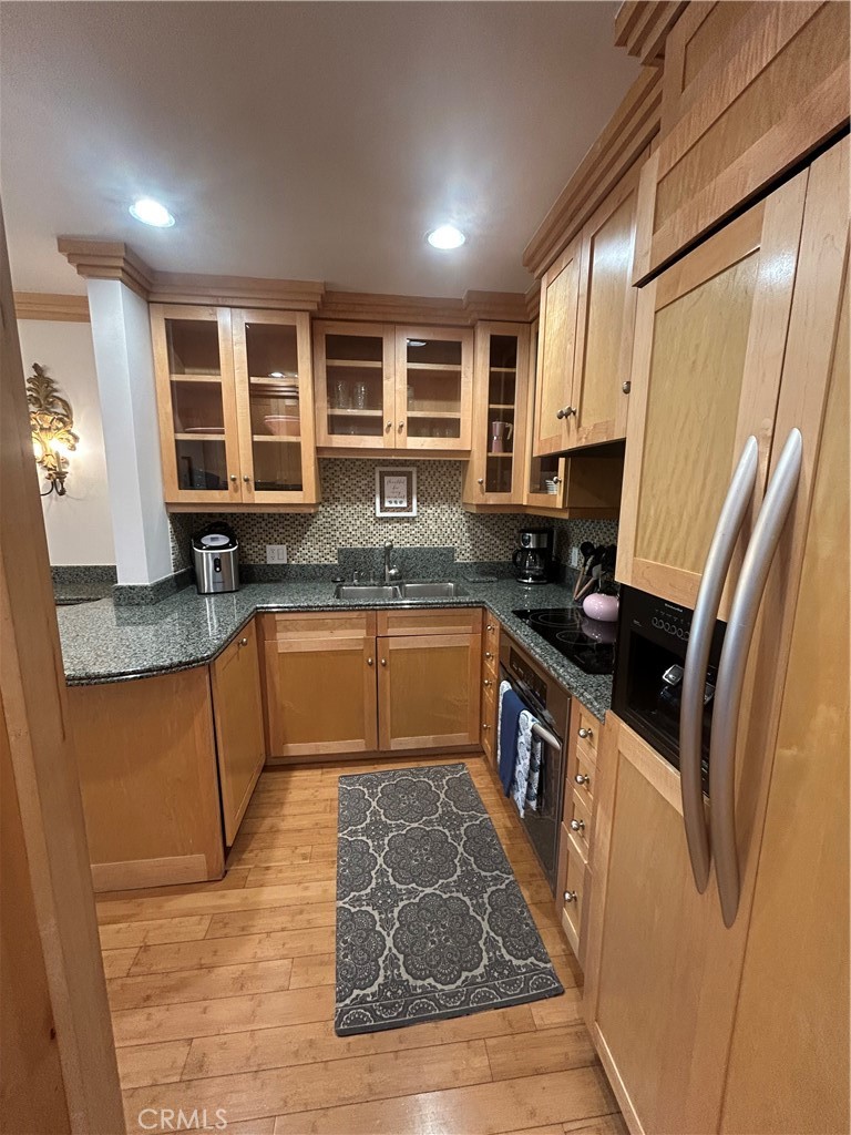 530 Cliff Drive 102