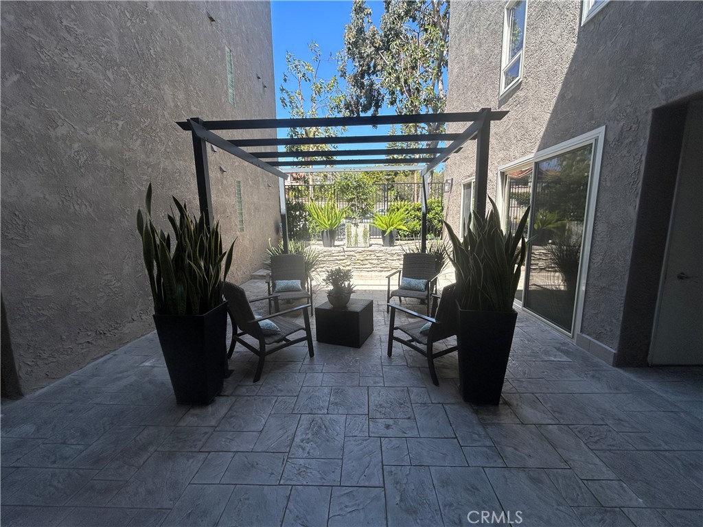 530 Cliff Drive 102