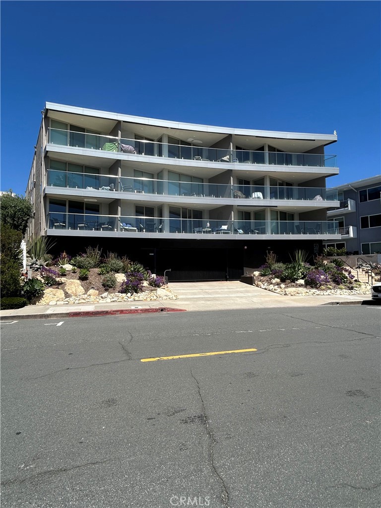 530 Cliff Drive 102