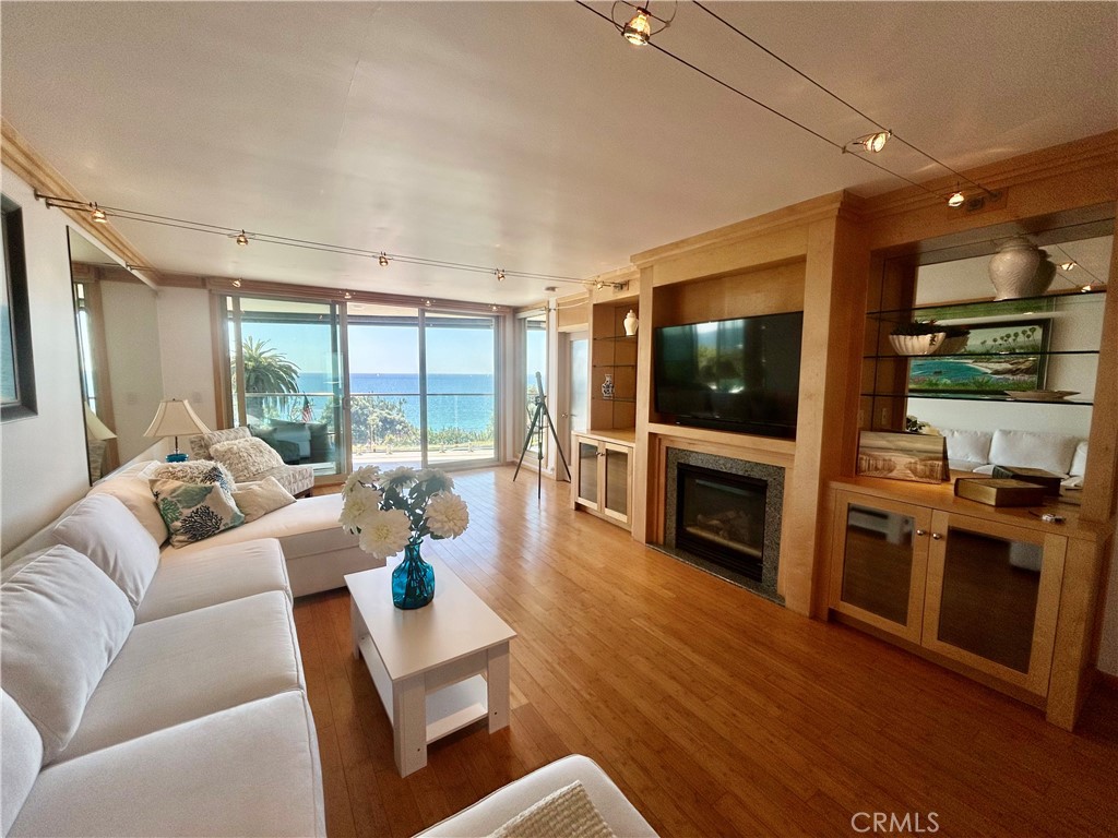 530 Cliff Drive 102