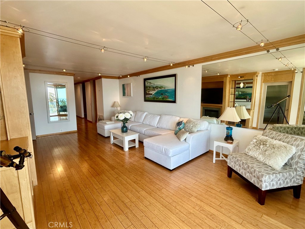 530 Cliff Drive 102