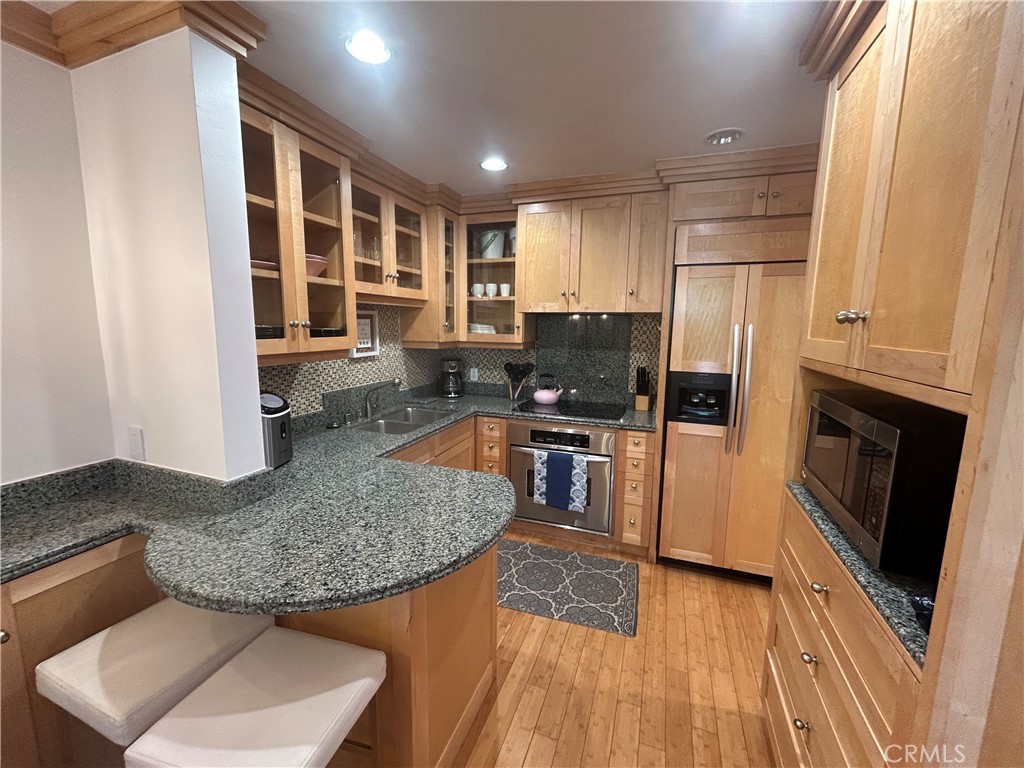 530 Cliff Drive 102