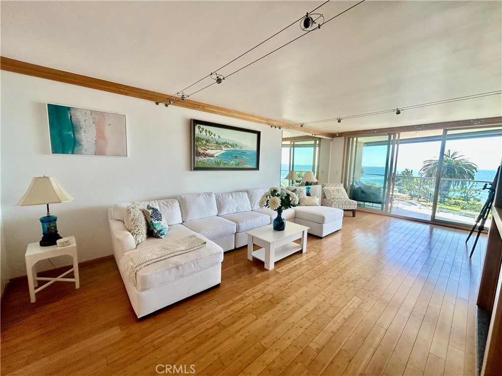 530 Cliff Drive 102