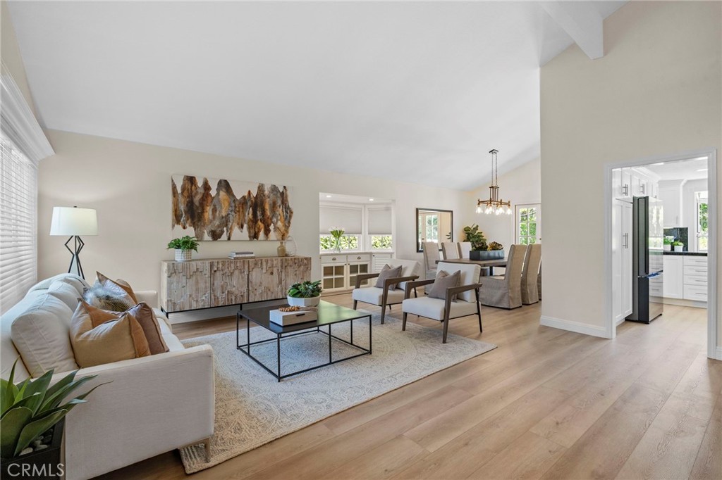 24951 Avenida Bancal