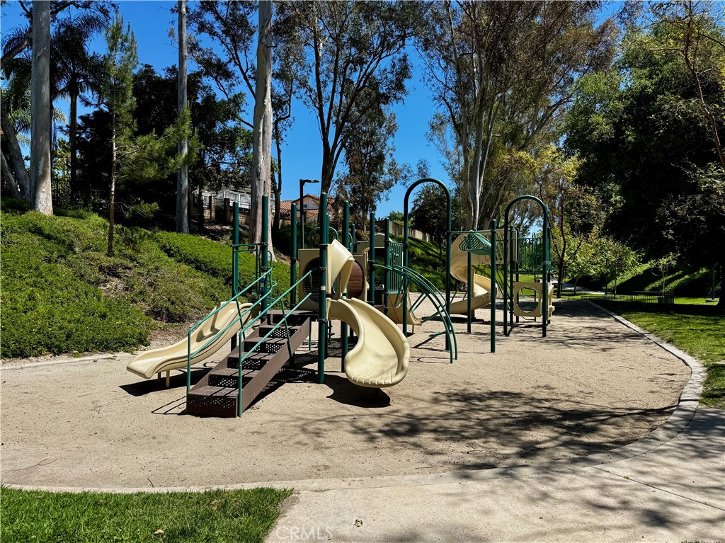 24951 Avenida Bancal