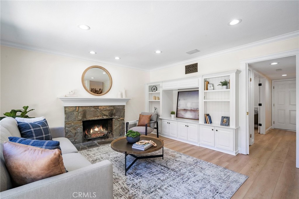 24951 Avenida Bancal