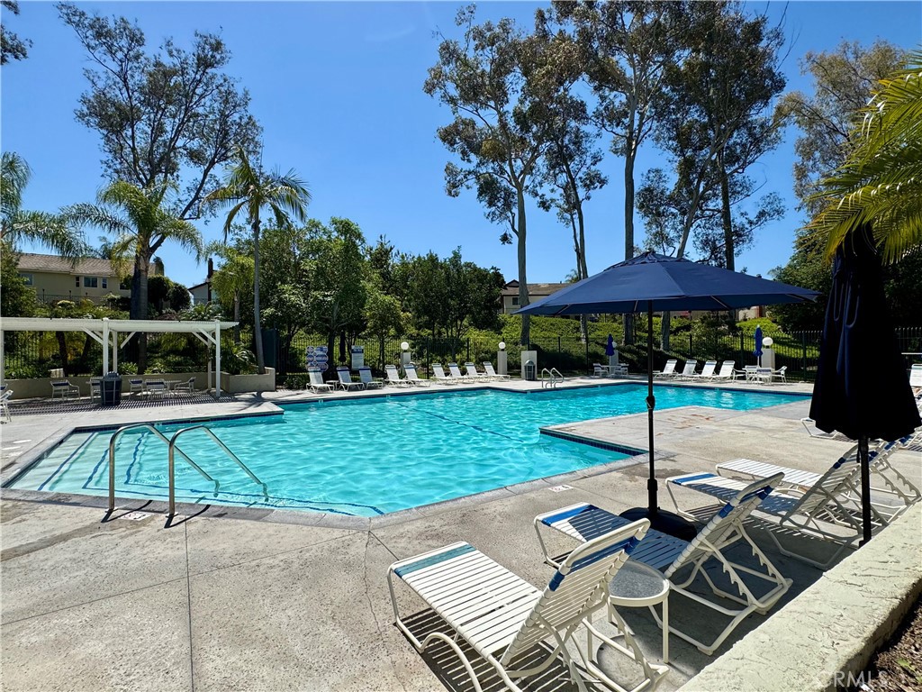 24951 Avenida Bancal