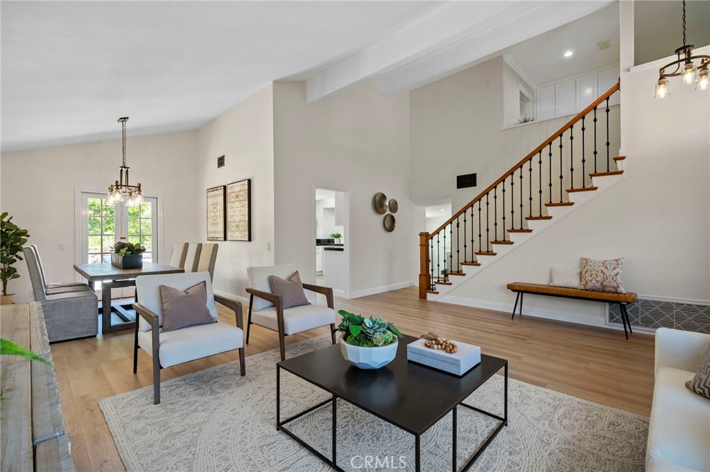 24951 Avenida Bancal