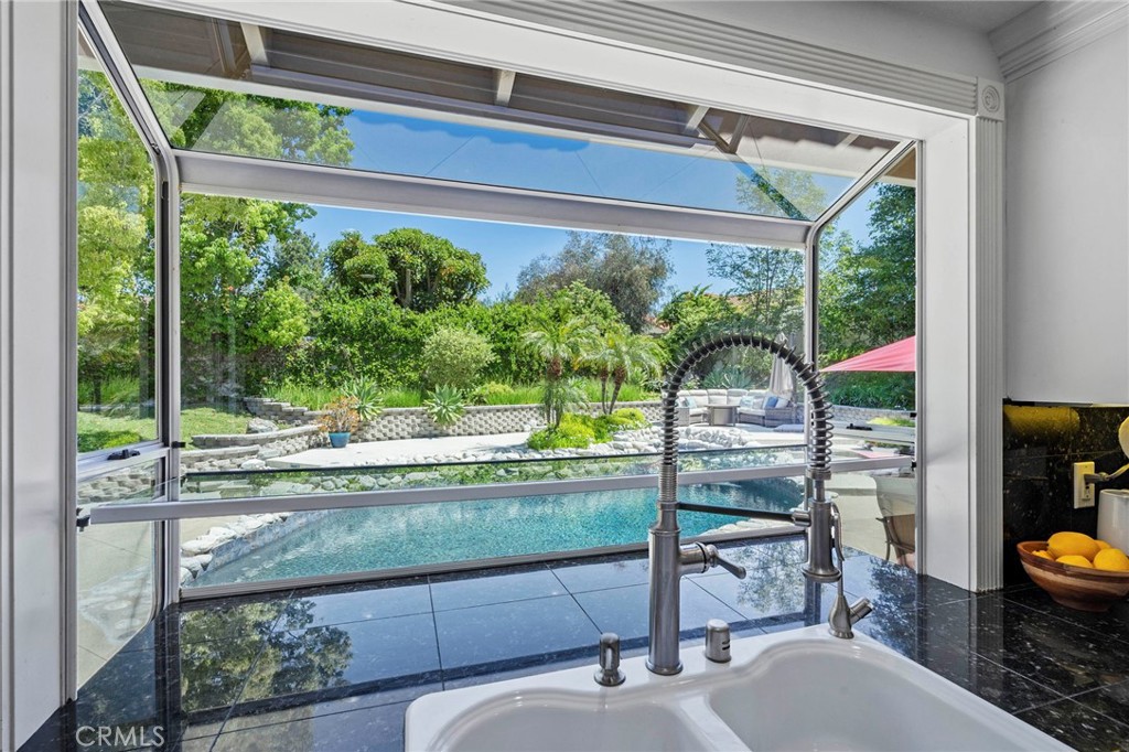 24951 Avenida Bancal