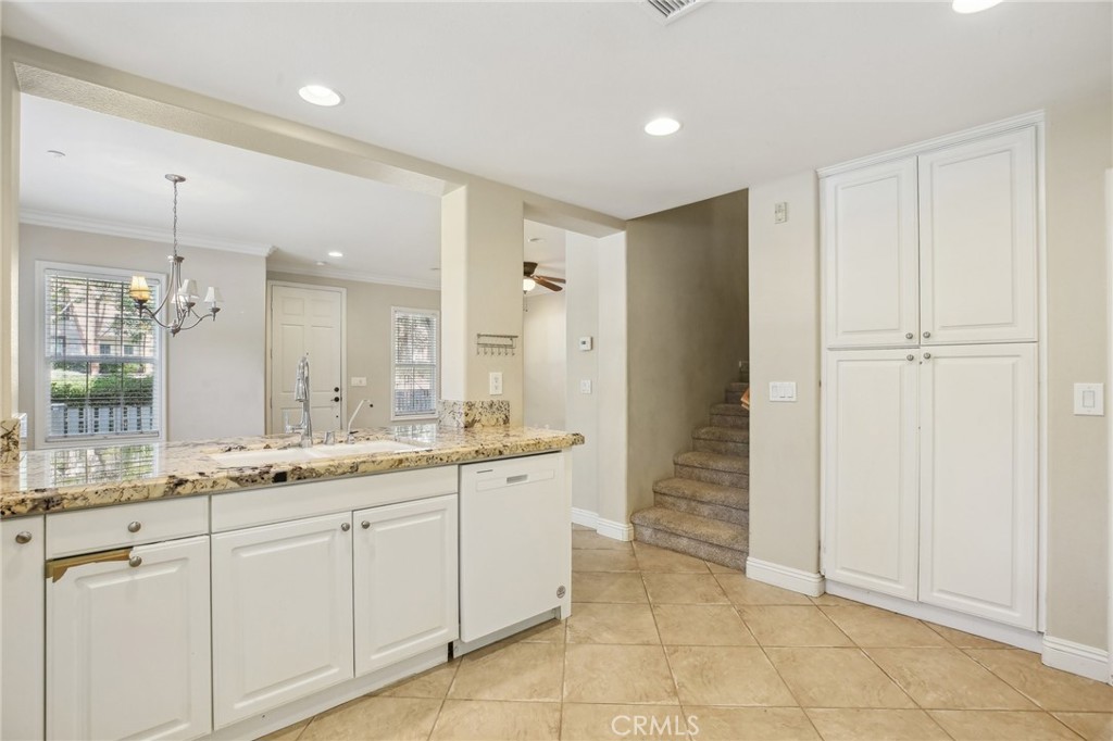 11 Sablewood Circle 78