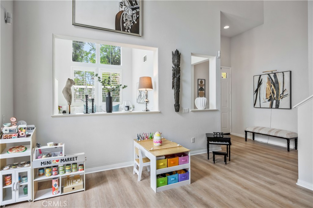 372 W Linden Drive